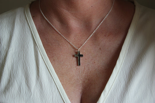 Minimalist Cross Necklaces (Silver or Gold)